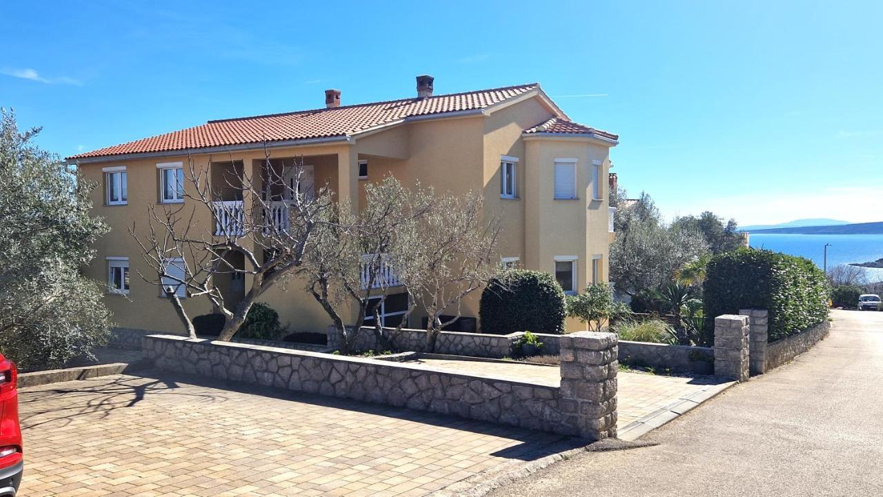 Apartments Ana & Ivan Крк Экстерьер фото