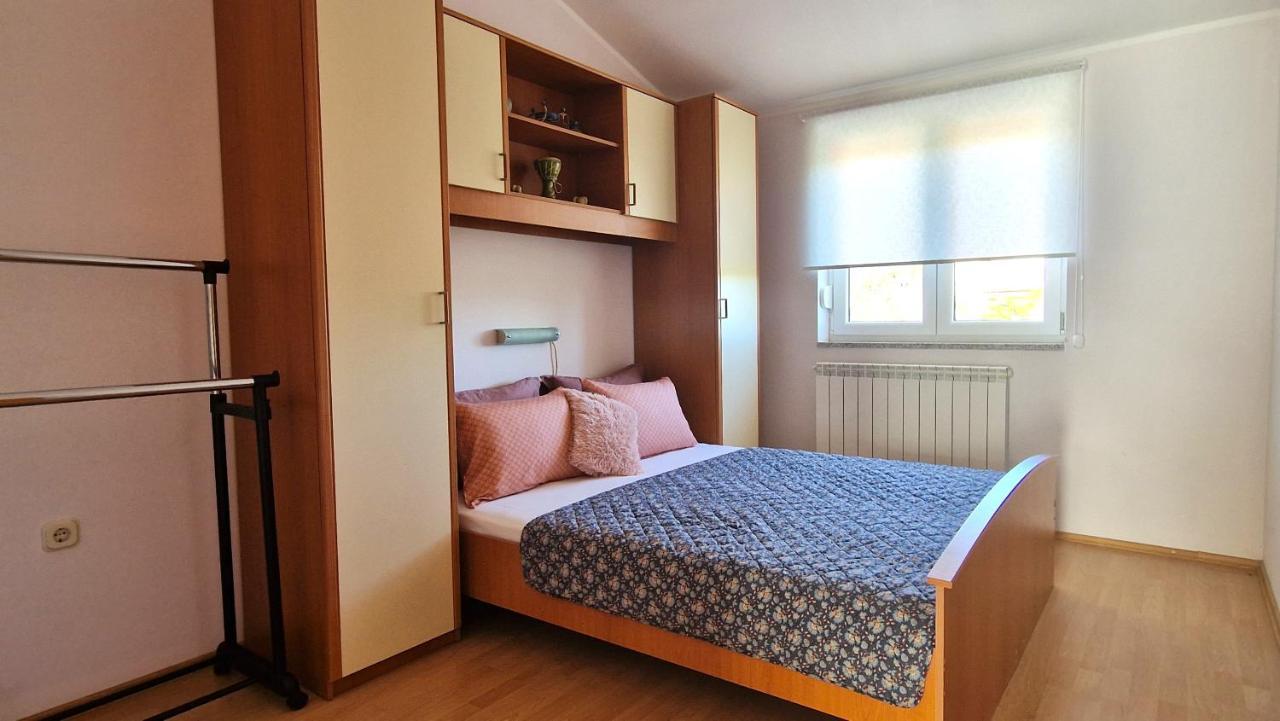 Apartments Ana & Ivan Крк Экстерьер фото